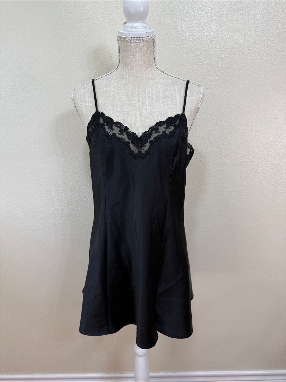 Victoria's Secret Black Lace Trim Satin Slip Dress Size Medium